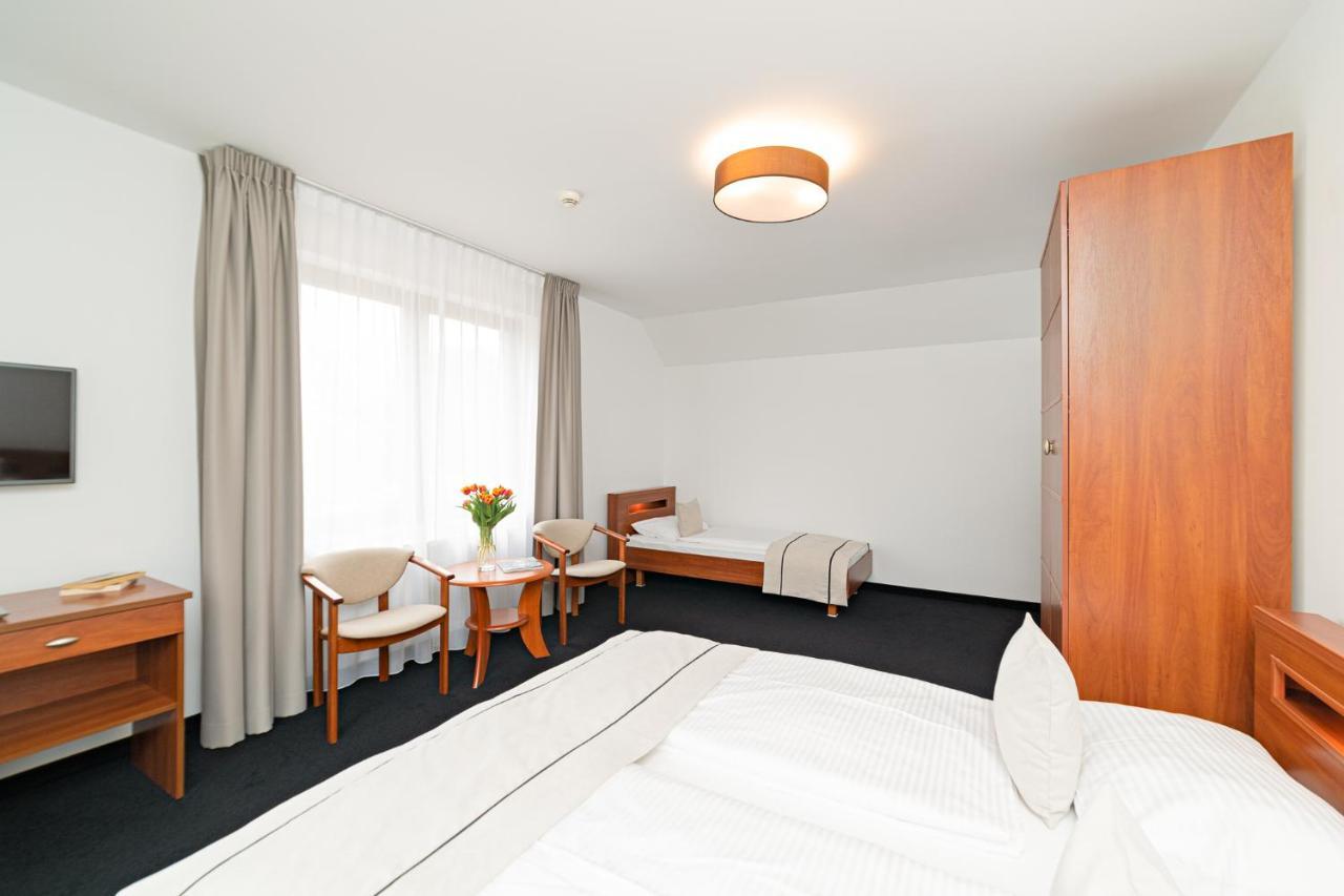 Pensjonat Gieland Kolo Mragowa Sorkwity Extérieur photo