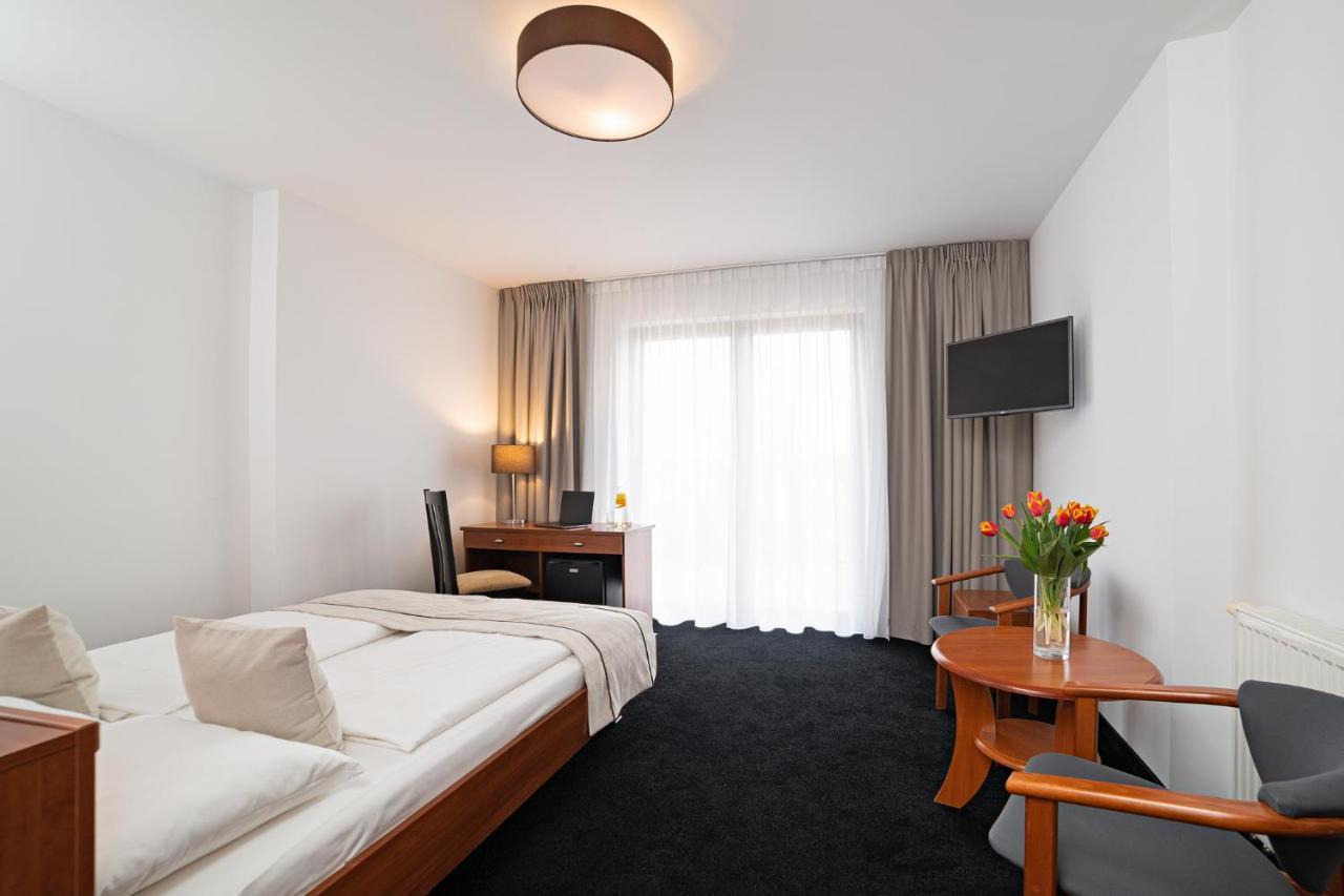 Pensjonat Gieland Kolo Mragowa Sorkwity Extérieur photo