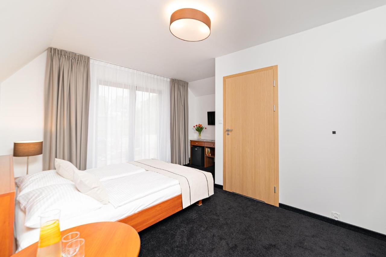 Pensjonat Gieland Kolo Mragowa Sorkwity Extérieur photo