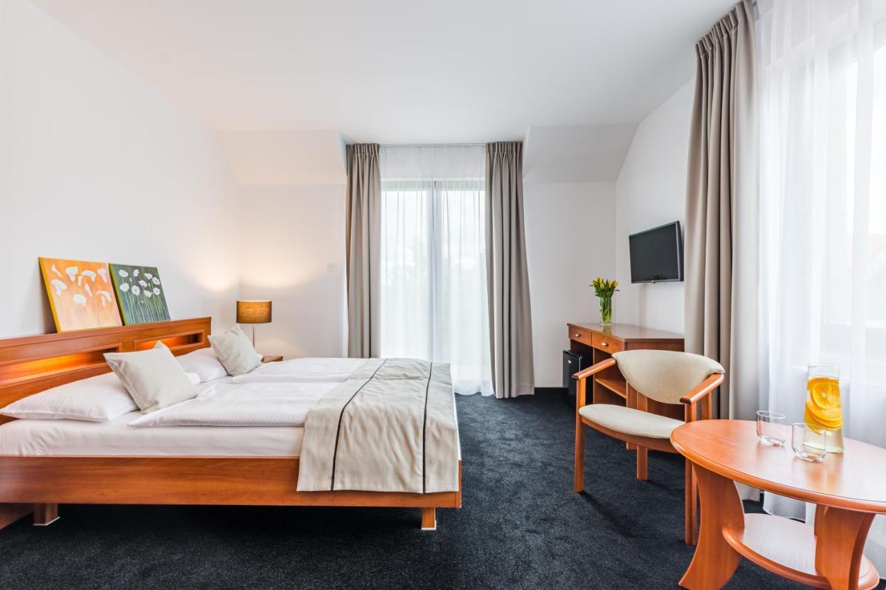 Pensjonat Gieland Kolo Mragowa Sorkwity Extérieur photo